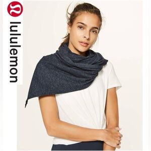 Versatile Lululemon Vinyasa Scarf ✨ (Rulu) Dark Heather Grey